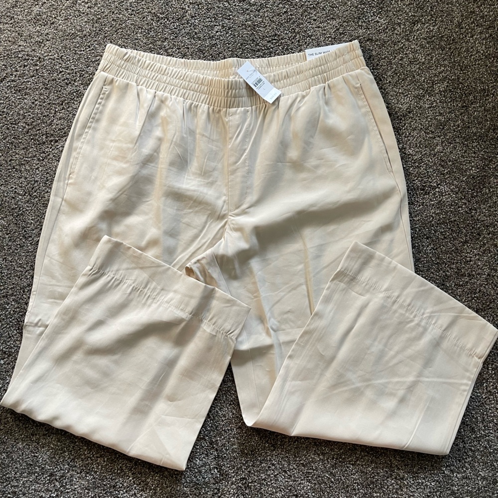 NWT Wide Leg Cropped Pants